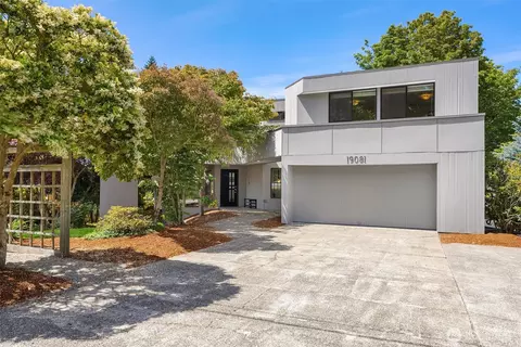 19081 11th Ave NW, Shoreline, WA 98177