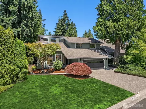 18710 SE 42nd Pl, Issaquah, WA 98027