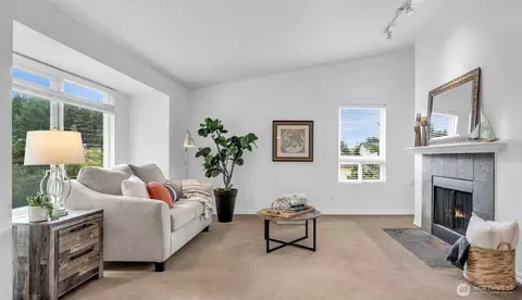 1780 W Sunn Fjord Ln #E306, Bremerton, WA 98312