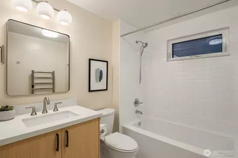 5244 Pullman Ave NE, Seattle, WA 98105 photo 15