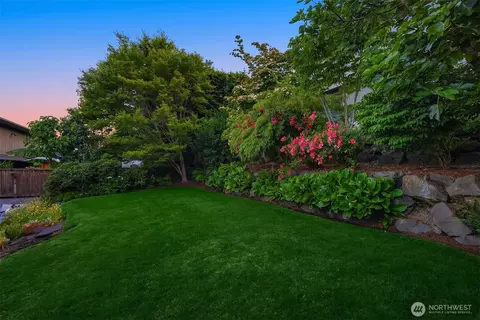 5244 Pullman Ave NE, Seattle, WA 98105 photo 24