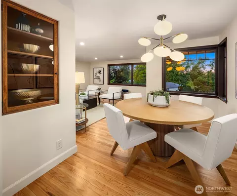 5244 Pullman Ave NE, Seattle, WA 98105 photo 8