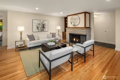 5244 Pullman Ave NE, Seattle, WA 98105 photo 5
