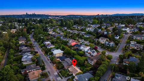 5244 Pullman Ave NE, Seattle, WA 98105 photo 30