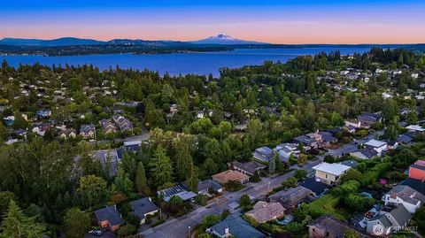 5244 Pullman Ave NE, Seattle, WA 98105 photo 31