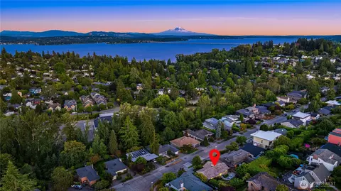 5244 Pullman Ave NE, Seattle, WA 98105 photo 33