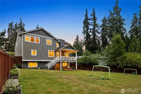 Exterior - 230 155th Pl SE, Bothell, WA 98012 photo 5 of 9
