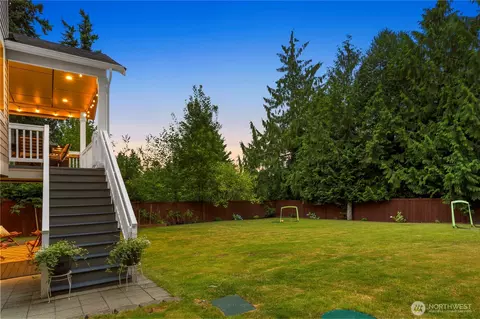 Exterior - 230 155th Pl SE, Bothell, WA 98012 photo 4 of 9