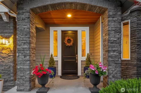 Entry Way - 230 155th Pl SE, Bothell, WA 98012 photo 1 of 3