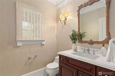 2530 39th Ave E, Seattle, WA 98112 photo 17