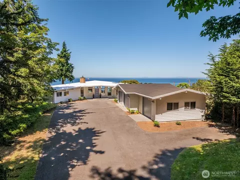 2641 E Bay St, Port Angeles, WA 98362