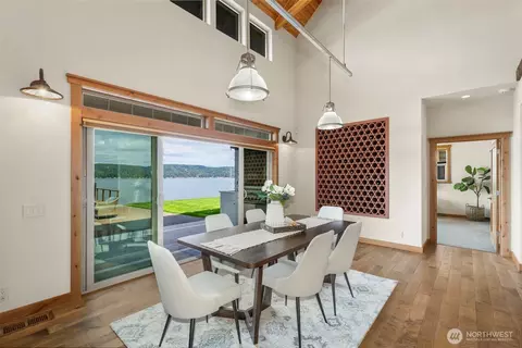 Dining - 14341 E State Rt 106, Belfair, WA 98528 photo 2 of 2