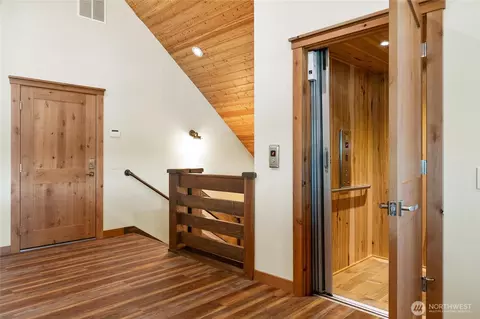 Entry Way - 14341 E State Rt 106, Belfair, WA 98528 photo 2 of 5