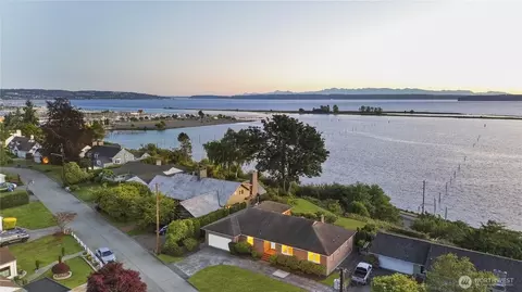 604 Maulsby Ln, Everett, WA 98201