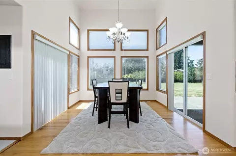 Dining - 4024 E Rd E Caldwell, Edgewood, WA 98372 photo 1 of 4