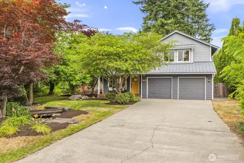 430 NE 4th St, North Bend, WA 98045