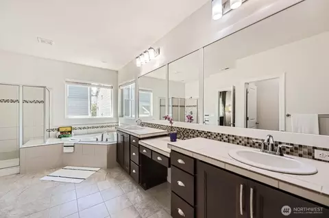 Bath - 3600 198th St SE, Bothell, WA 98012 photo 3 of 5