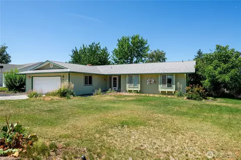 62 SE Viewmont Dr, Moses Lake, WA 98837