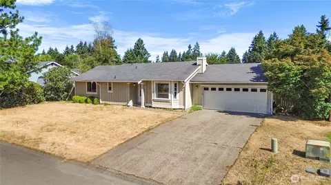 9632 Pinedrop Dr SE, Lacey, WA 98513