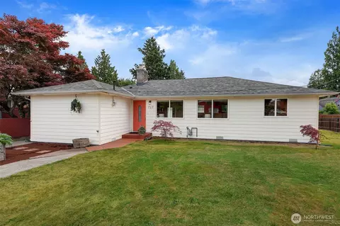 727 SW 146th St, Burien, WA 98166
