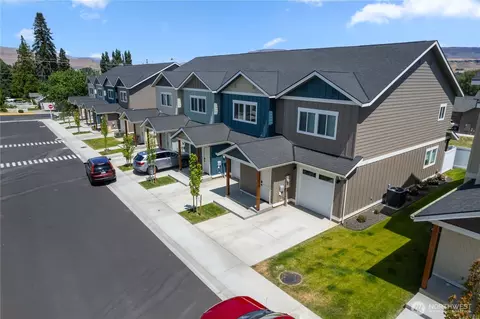 1030 Finch Ln #B3, Wenatchee, WA 98801