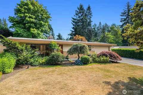 16223 NE 26th St, Bellevue, WA 98008