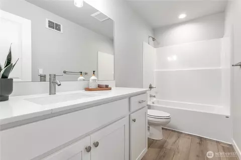 Bath - 310 Everson Rd #F, Everson, WA 98247 photo 1 of 1