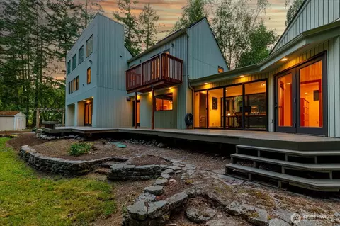 1176 Tarragon Pl, Oak Harbor, WA 98277