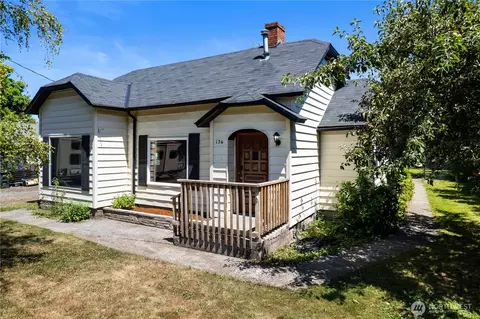 136 D St, Buckley, WA 98321