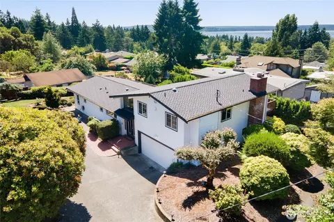 18645 2nd Ave SW, Normandy Park, WA 98166