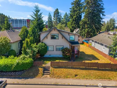 1907 Burwell St, Bremerton, WA 98337