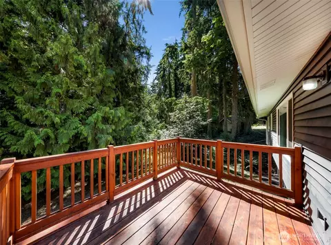 Exterior - 21313 2nd Dr SE, Bothell, WA 98021 photo 4 of 7