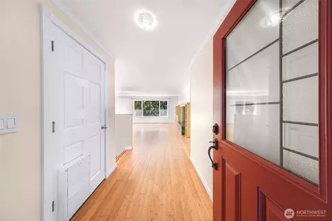 Entry Way - 21313 2nd Dr SE, Bothell, WA 98021 photo 1 of 1