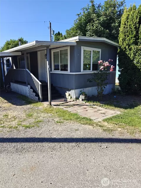 1720 Maple Ln #11, Kent, WA 98030
