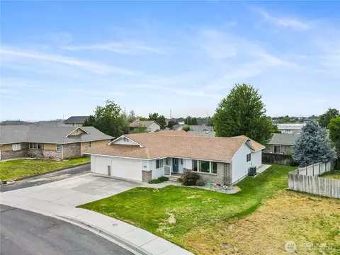 1538 S Bailey Ave, Moses Lake, WA 98837