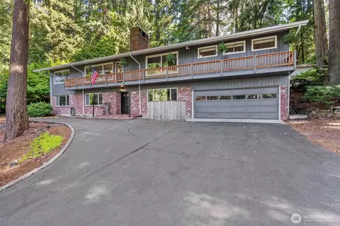 2342 E Lynnwood Dr, Longview, WA 98632