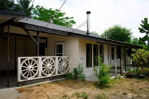 230 Jonathan St W, Tonasket, WA 98855