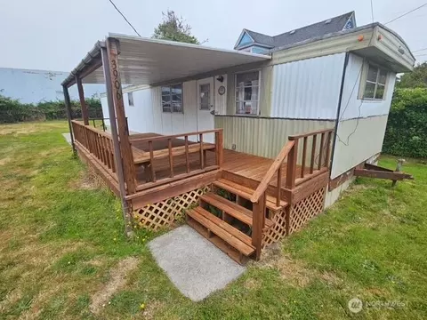 3906 L Pl, Seaview, WA 98644