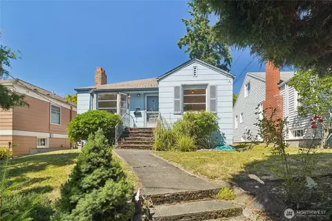5037 36th Ave NE, Seattle, WA 98105