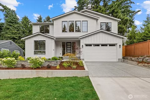 1332 N 165th St, Shoreline, WA 98133