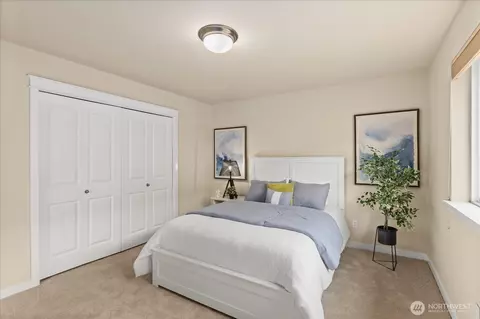 Bedroom - 18515 42nd Ave SE, Bothell, WA 98012 photo 2 of 8