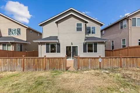 Exterior - 18515 42nd Ave SE, Bothell, WA 98012 photo 5 of 8