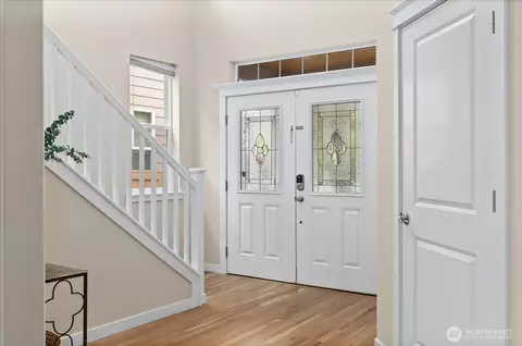 Entry Way - 18515 42nd Ave SE, Bothell, WA 98012 photo 2 of 2