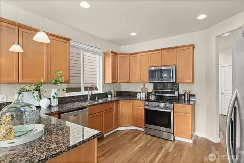 Kitchen - 18515 42nd Ave SE, Bothell, WA 98012 photo 1 of 2