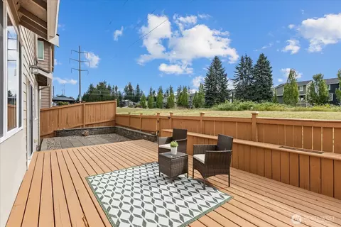 Exterior - 18515 42nd Ave SE, Bothell, WA 98012 photo 3 of 8