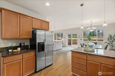 Kitchen - 18515 42nd Ave SE, Bothell, WA 98012 photo 2 of 2