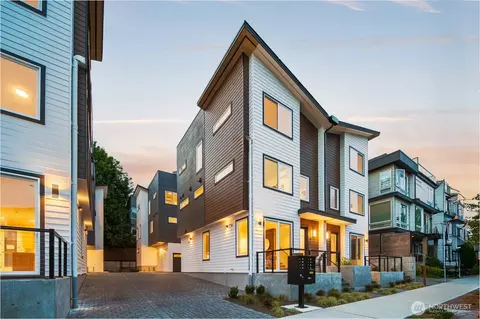 1740 NW A Nw 62nd St, Seattle, WA 98107
