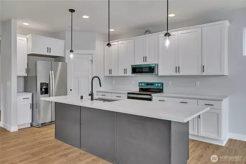 Kitchen - 608 B Deeded Ln SW, Orting, WA 98360 photo 1 of 3