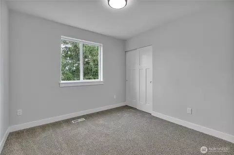 Bedroom - 608 B Deeded Ln SW, Orting, WA 98360 photo 3 of 6