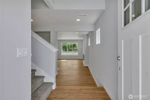 Entry Way - 608 B Deeded Ln SW, Orting, WA 98360 photo 1 of 3